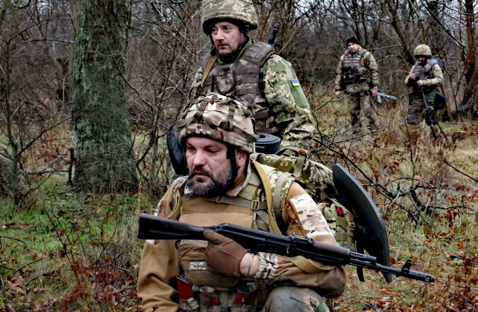 局势骤紧！欧盟冻俄资产遭强势反制 俄军密集空袭致乌全国停电
 
欧盟12日宣布无