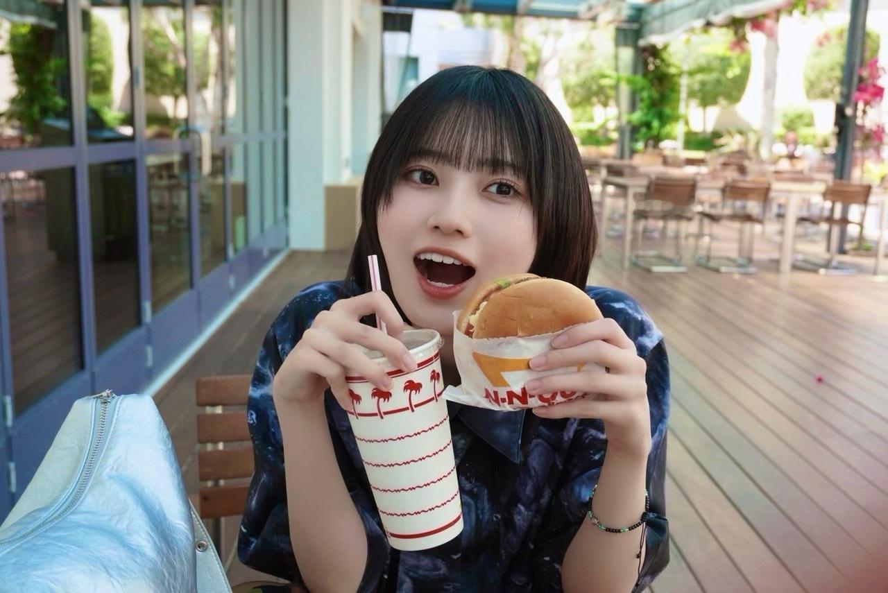 的野美青①「ハンバーガーめーーーーーちゃ美味しかったー！！！！！もちろんコーラで