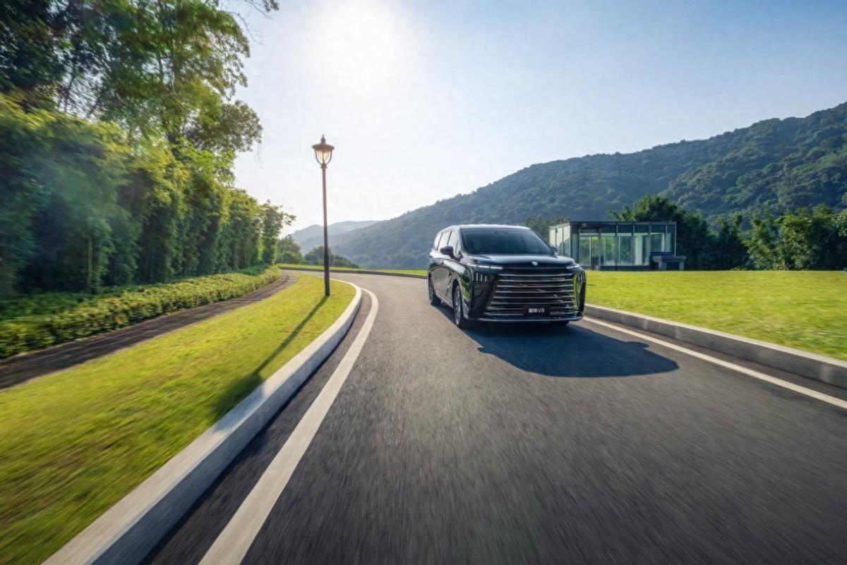 [烟花]星海合集来了，此文共8篇～～

国产高端新能源MPV迎来实力新标杆！作为