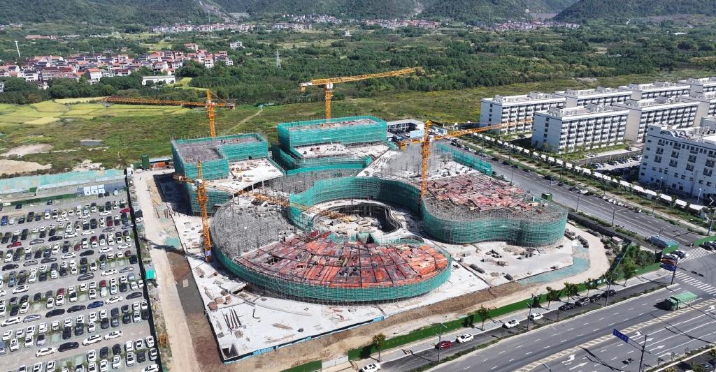 ​​· 未来工厂邻里中心 ·
秋意渐浓，正是项目建设的黄金时节。在经济开发区核心