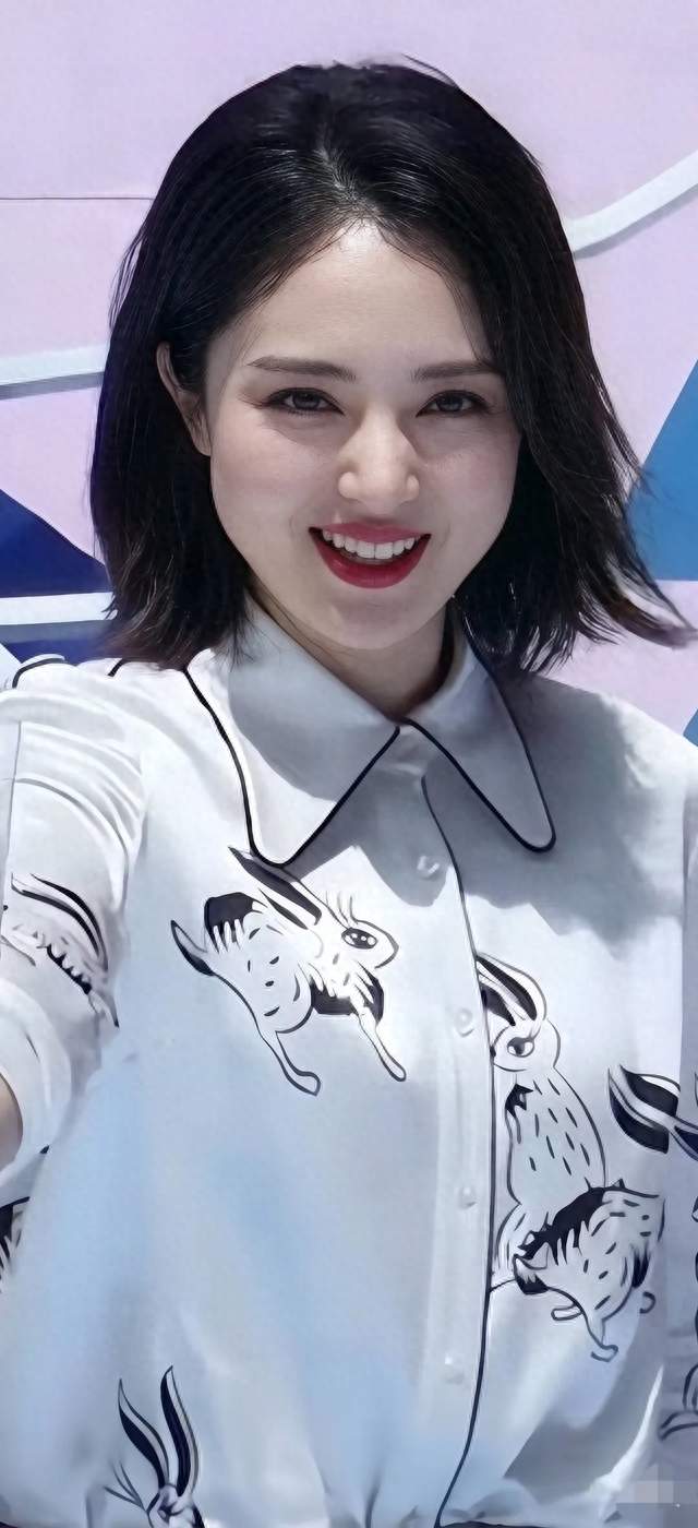 明星活动生图（董璇）
