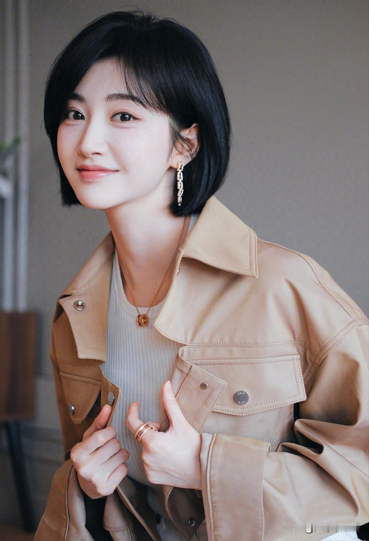 景甜短发，好甜！