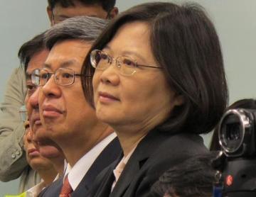 “若想让台湾主动回归，大陆必须答应两大条件，不然免谈！”台湾一位海军退役军官曾在