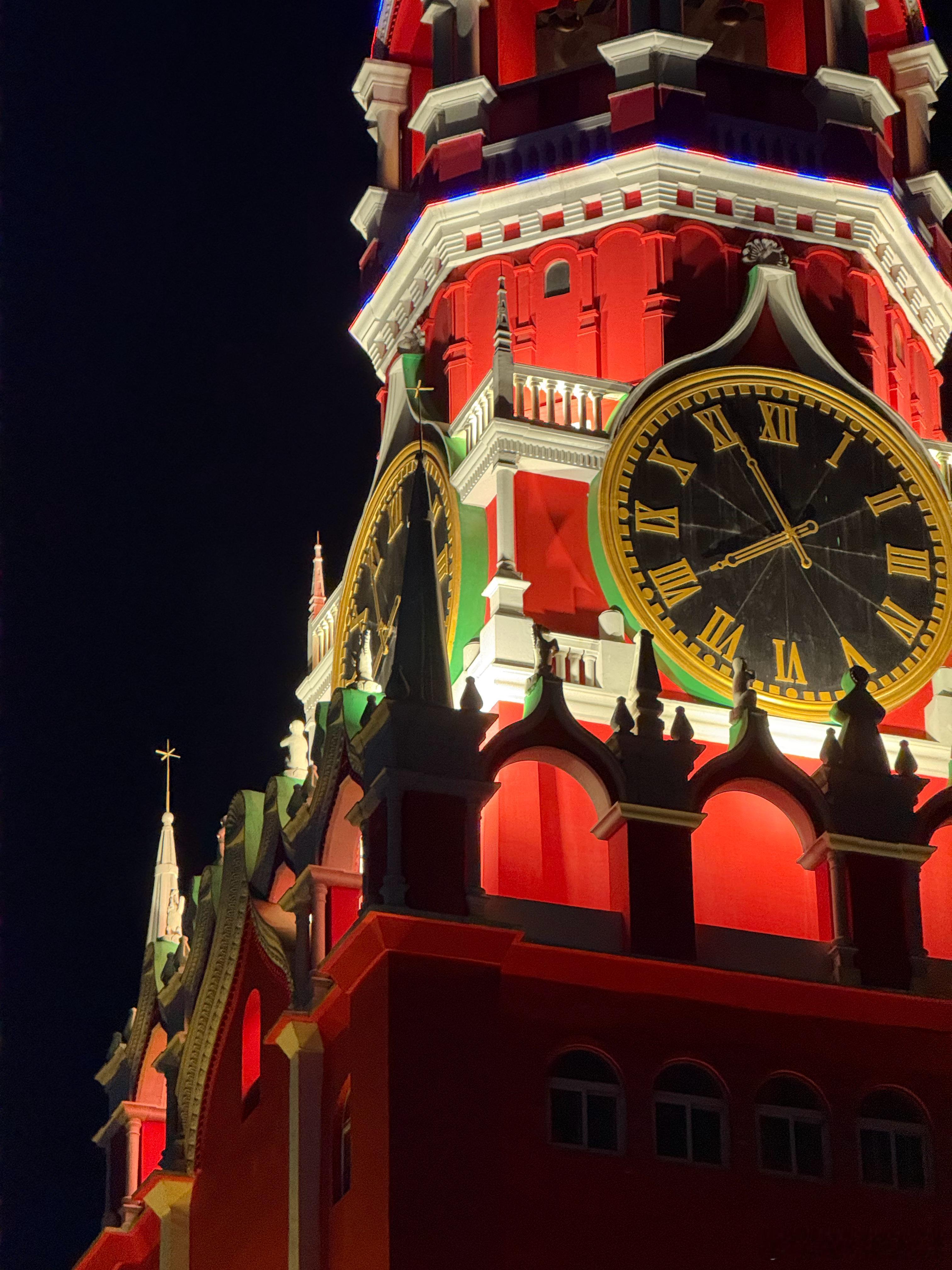 今天溜了一天娃，手机都没多看…看一下都有大消息，理想真是有点不容易，这回真不能再