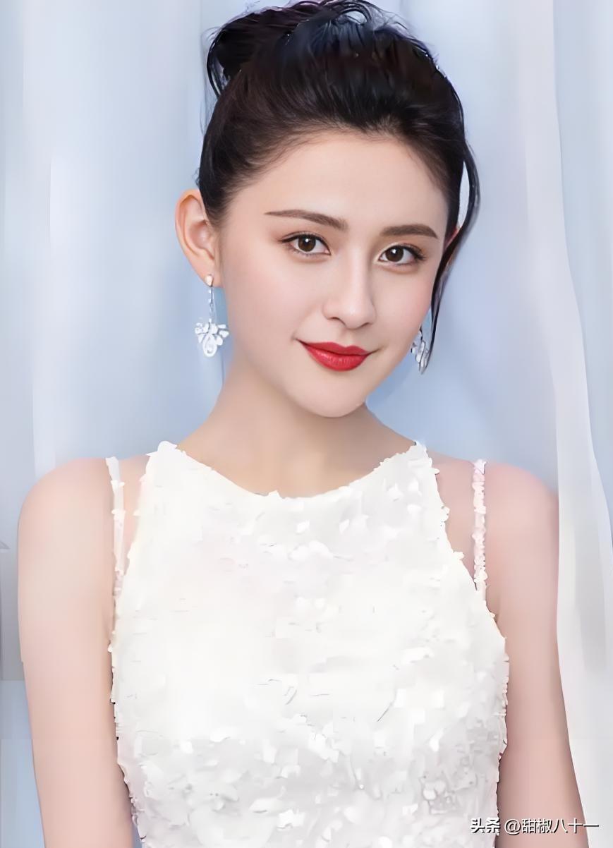 连看五集《灼灼韶华》，

我发现女主韶华身上有个过人之处，

就是在说服别人的时