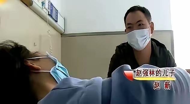 湖南长沙，一个30岁的木工赵新，刚跟前妻离了一年，工地上闲聊，一句话砸进他耳朵里