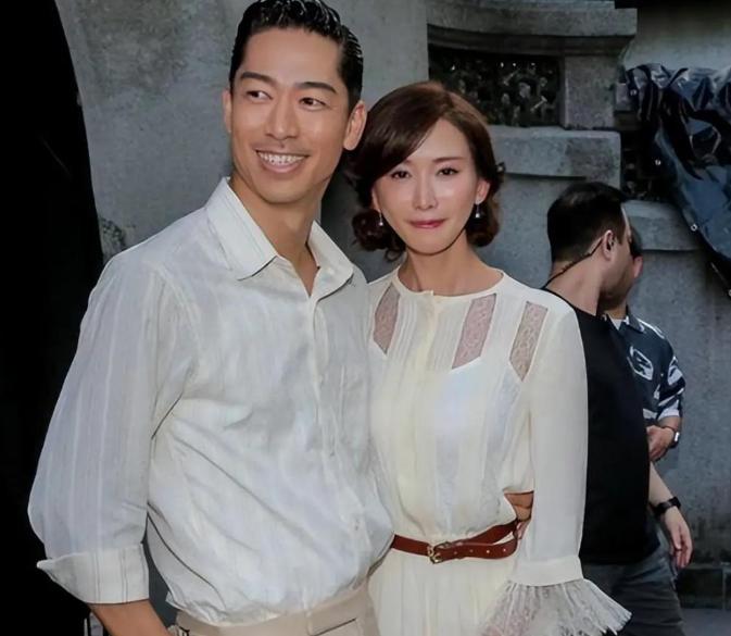 林志玲，不顾劝阻远嫁，决定退圈照顾家庭，冒险生下儿子，如今50岁的她怎么样了？