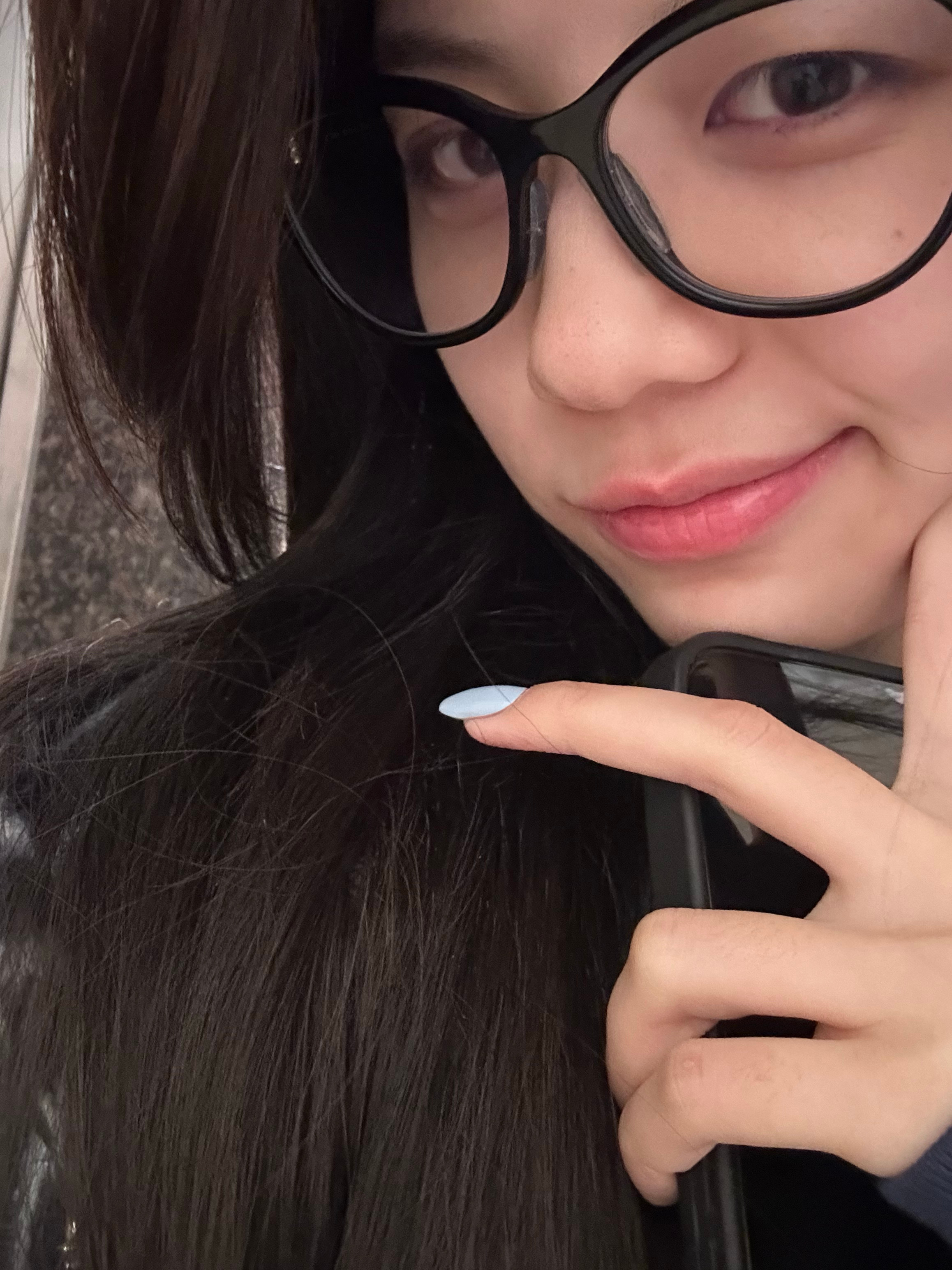 最近有好好爱自己素颜 ​​​