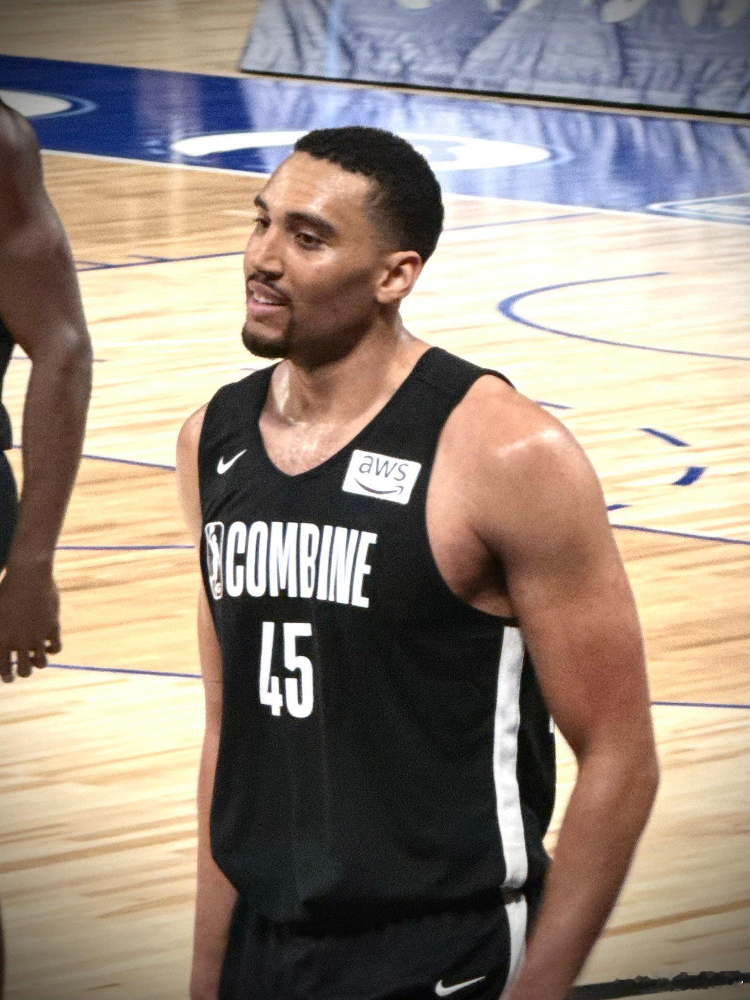 2026nba选秀 G联赛联合试训首日高光Jacob Cofie（USC）：13