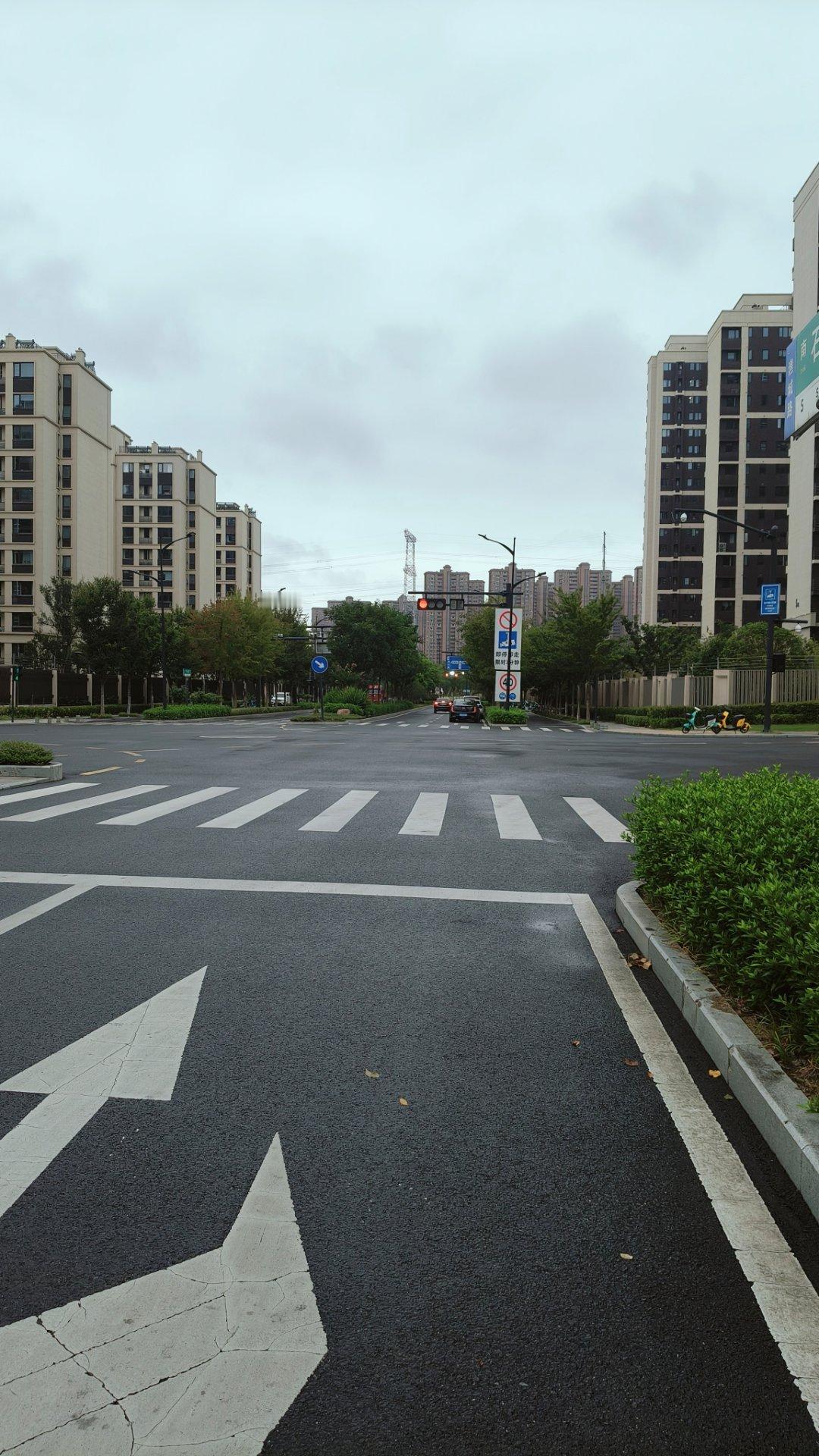 24度，今天的合肥太清凉了。 ​​​