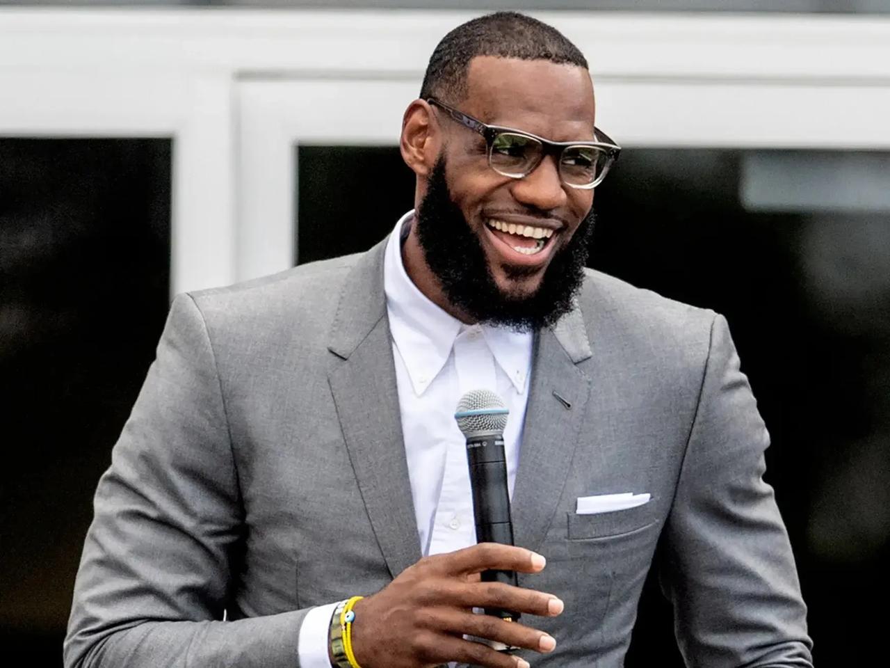 NBA今日3消息！
1.Shams：加里纳利加盟雄鹿 。加里纳利认真考虑了几支球