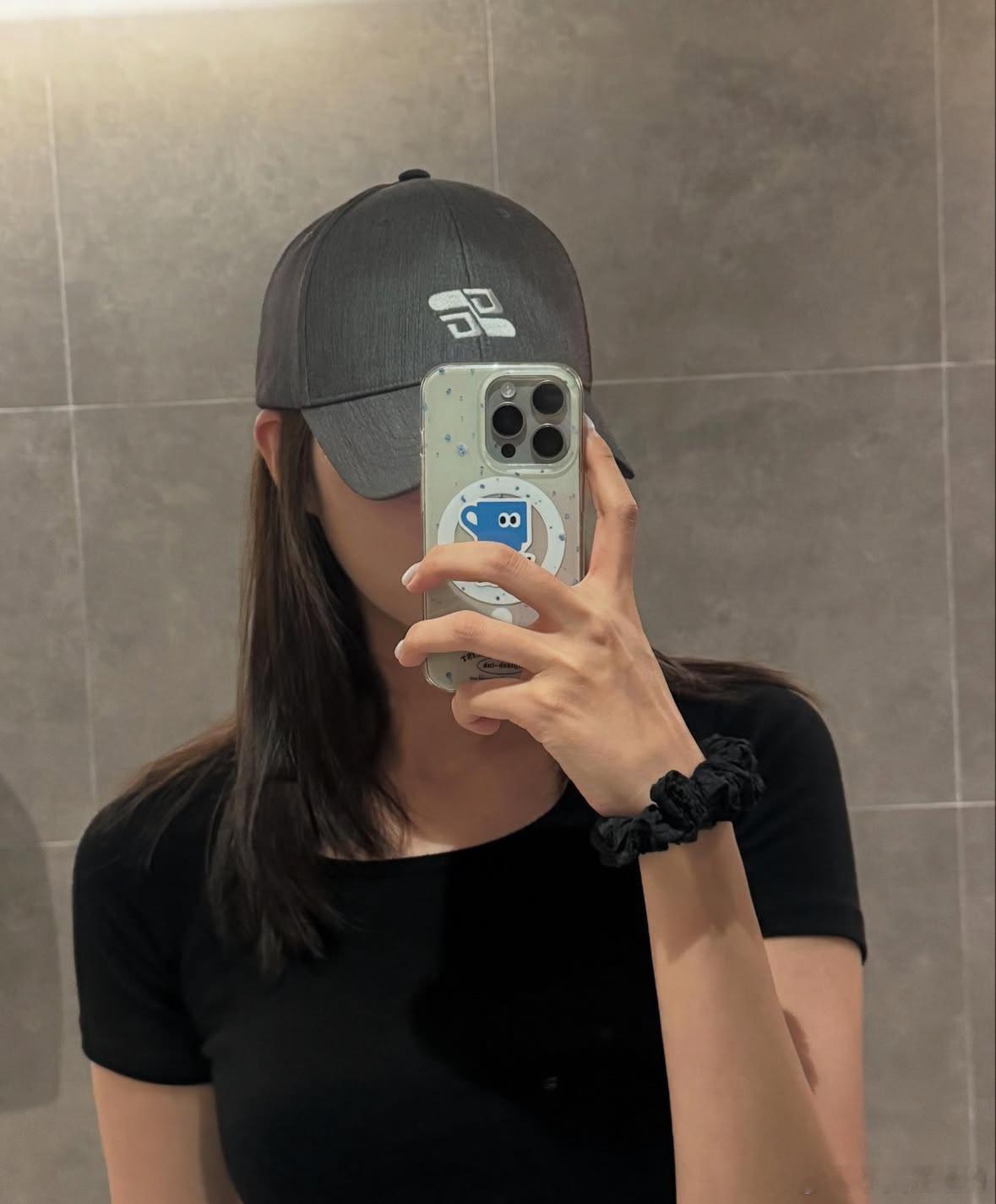 明末，锦衣卫、东厂、西厂的那些鹰犬们仍然作恶残害百姓。后来时局突变，这些人基本上