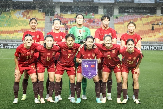 中国女足降至世界第17 最新一期FIFA女足世界排名出炉，中国女足下降一位降至世