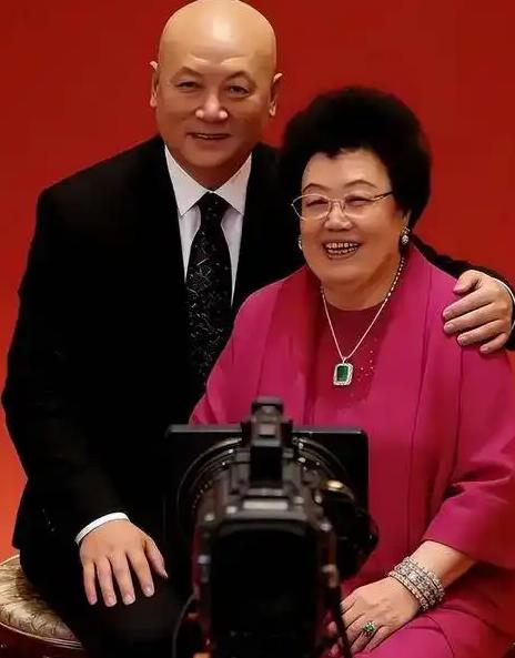 73岁无儿无女的迟重瑞何去何从？陈丽华早已安排好后路
 
前中国女首富陈丽华病逝