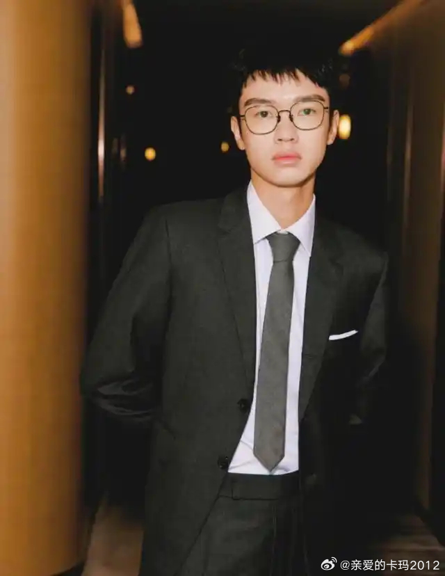 这是李雪琴男友王一通。不仅帅，还很有才华。集编剧、导演、演员于一身。曾获得金鸡奖