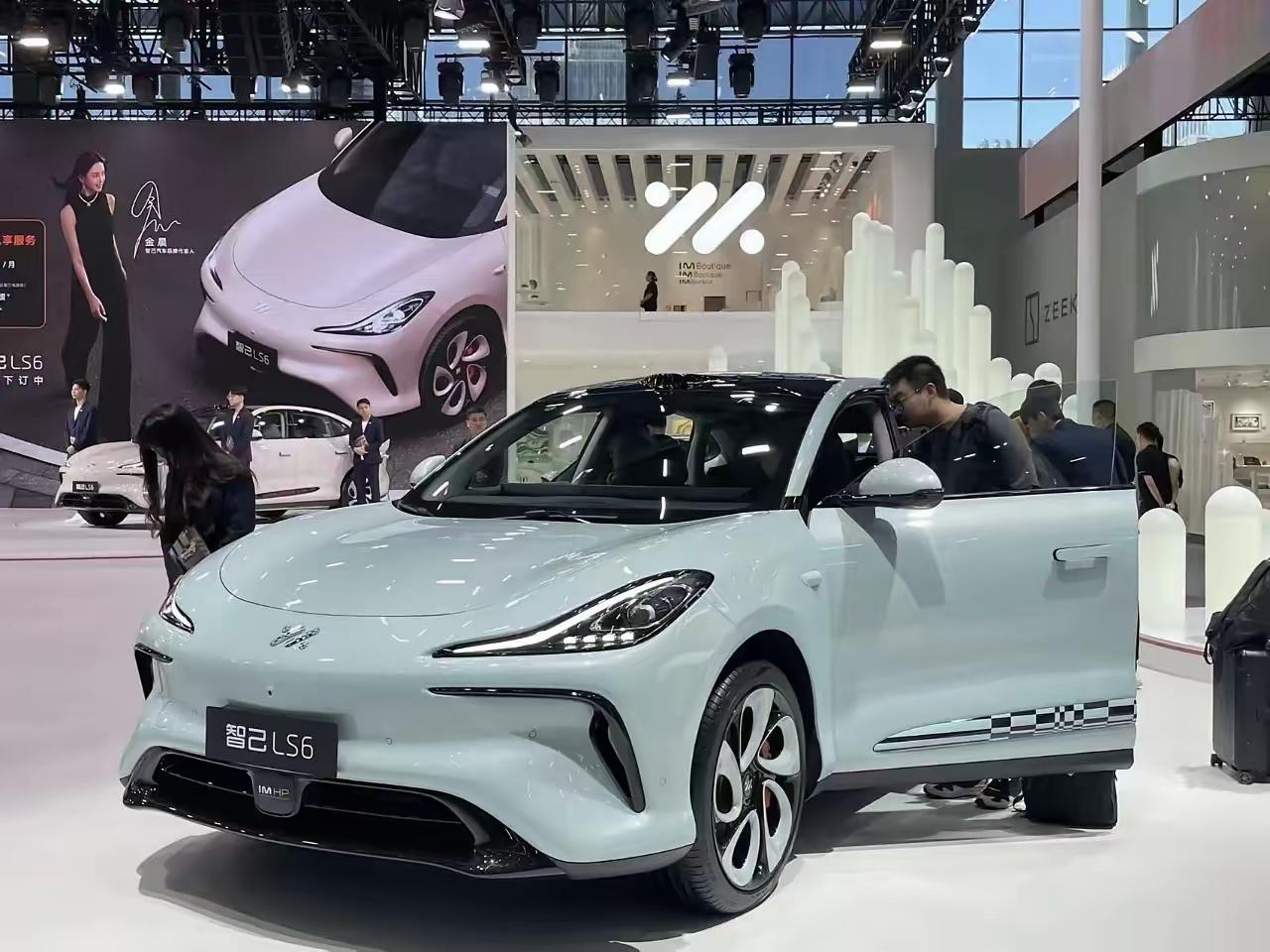 知己LS6作为一款主打智能与性能的纯电轿车，其核心优势集中在极致驾控，超长续航，