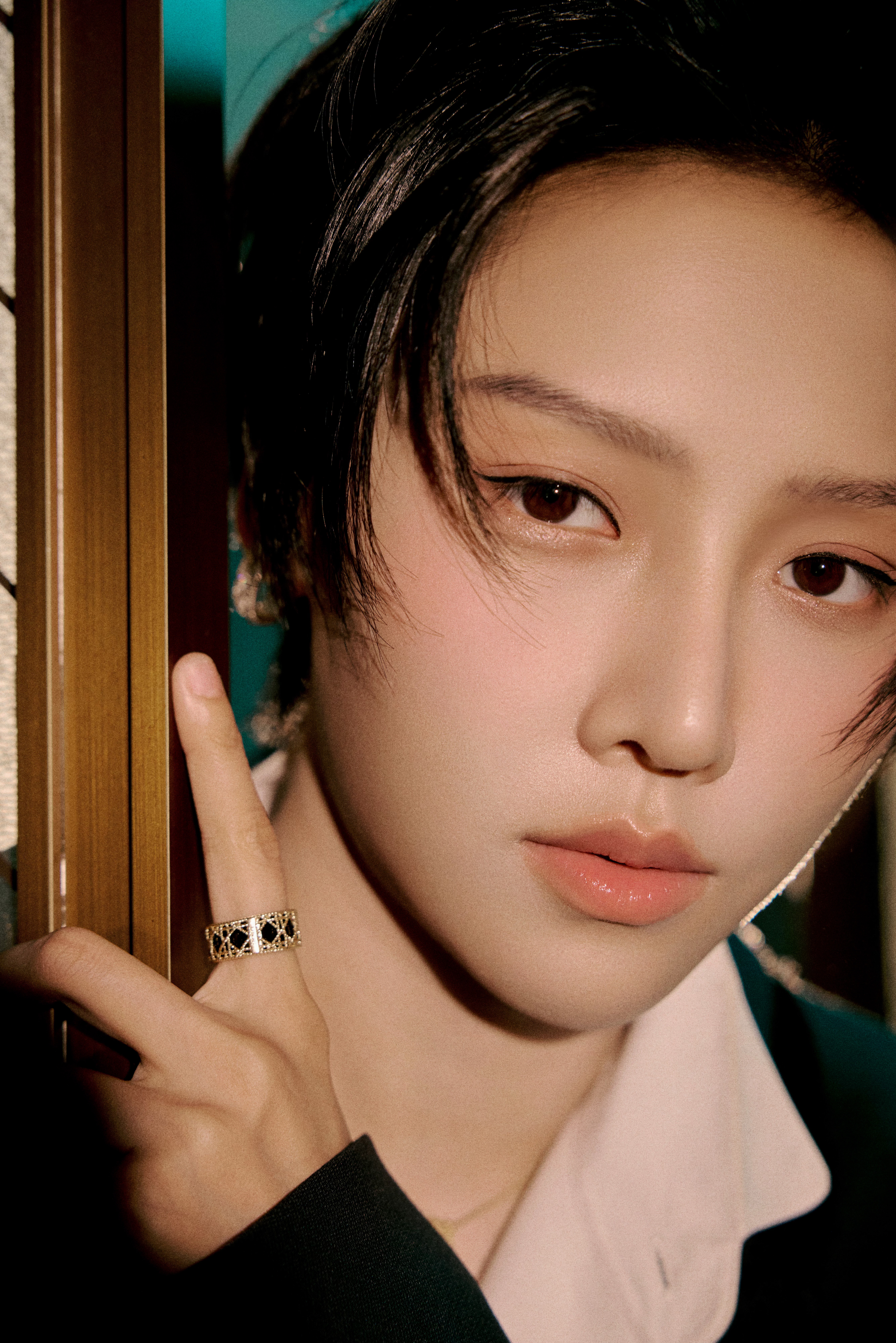 刘雨昕 × 微博电影之夜 舞台造型Look， 一袭 Dior 早秋西装长裙加持尽