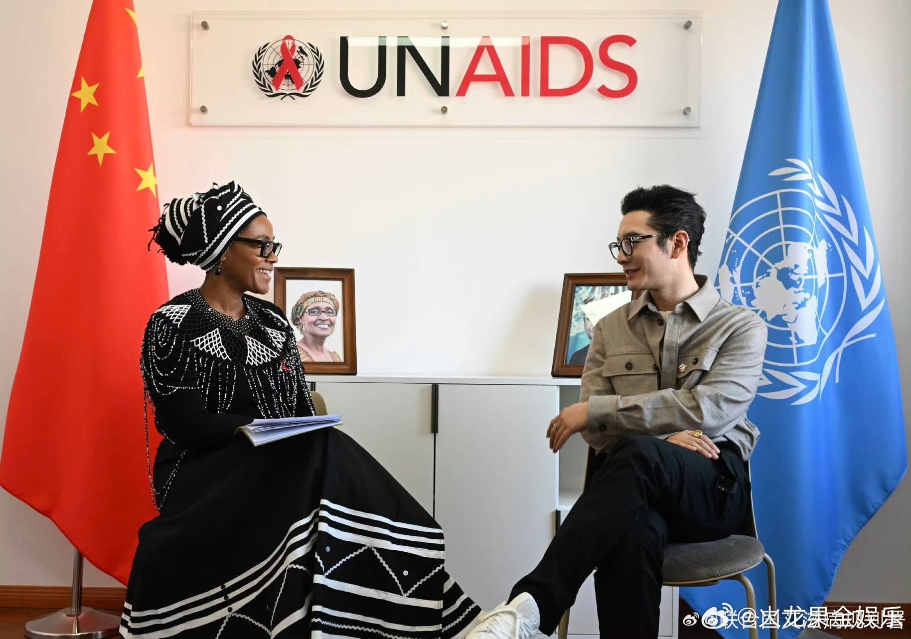 老一辈艺人的公益初心二十年公益老友林志玲黄晓明 林志玲与黄晓明这对公益老友，用二