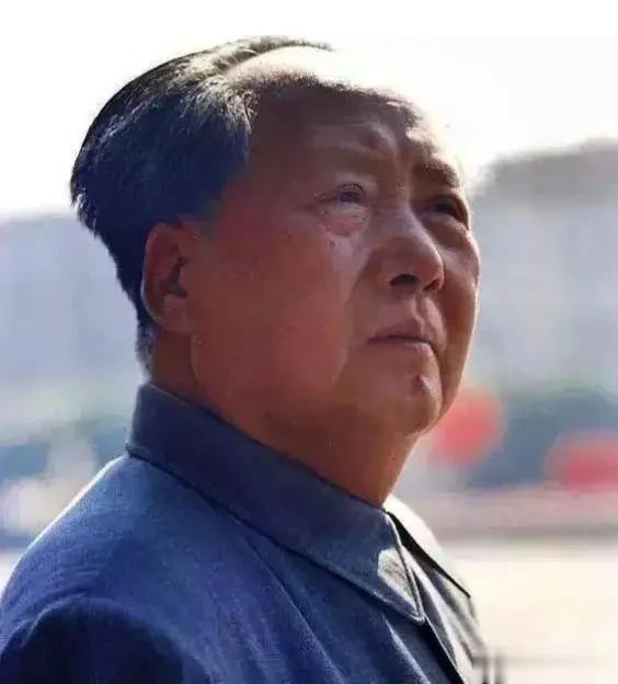 人民，只有人民，才是历史发展的真正动力！ ​​​