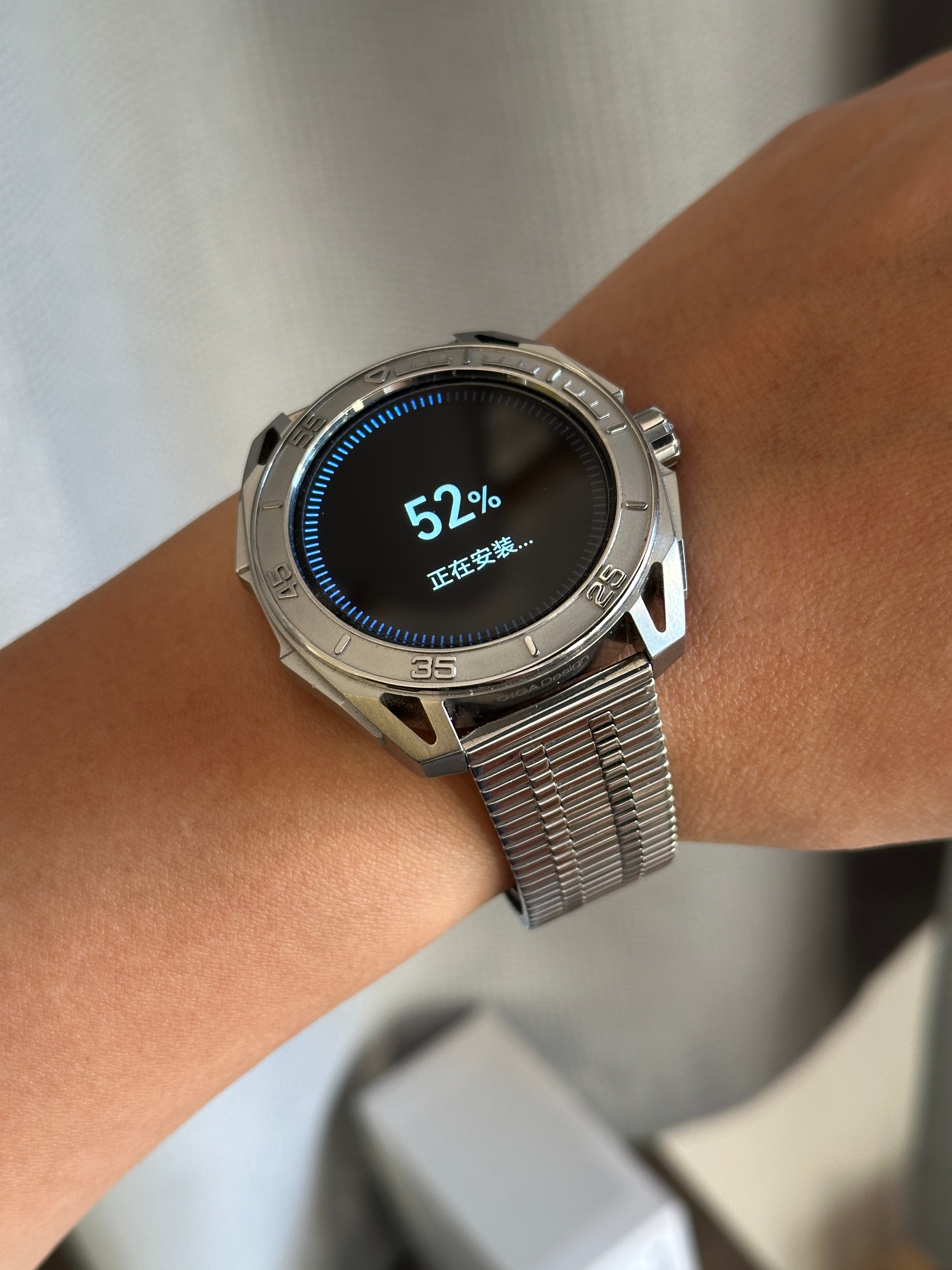 华为Watch GT Cyber居然还有系统更新。这么久过去了，依然没有任何一块