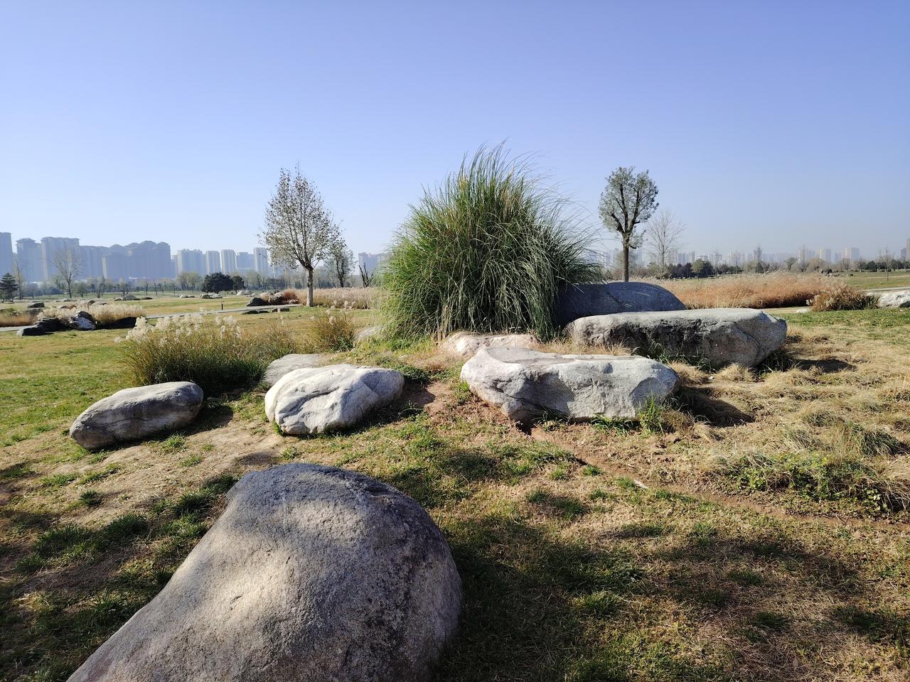 面对分流是主动选择，还是被动分流？
曾经拥有三四千学生的完全中学，因生育率越来越