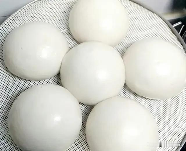 一个人的饮食习惯，大多都是从小养成的，就跟说方言一样，从小说什么方言，长大就是什