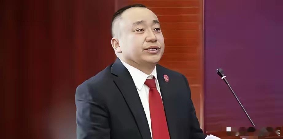 神奇的媒体。吕梁法官猥亵案，受害人举报了7个月，仍然是“正在处理”，媒体一曝光，