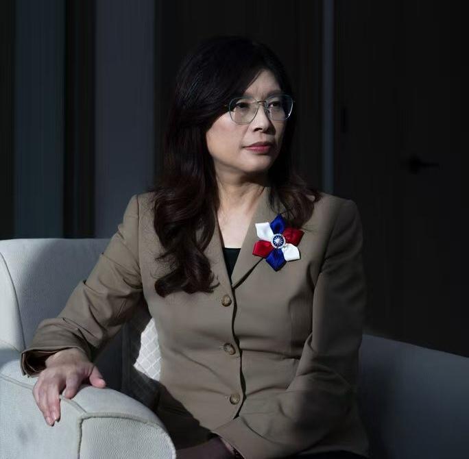 12月6日，第二篇
郑丽文正在拯救无数台湾人民，但很多人不领情！
乌克兰今天的境