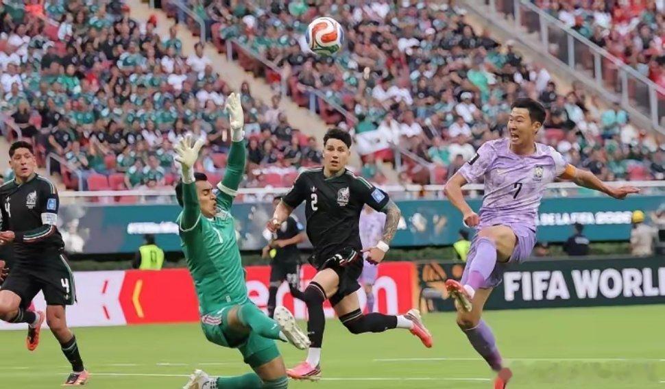 墨西哥1比0韩国韩国有了自己的武磊！美加墨世界杯A组，韩国0-1墨西哥，孙兴慜拖