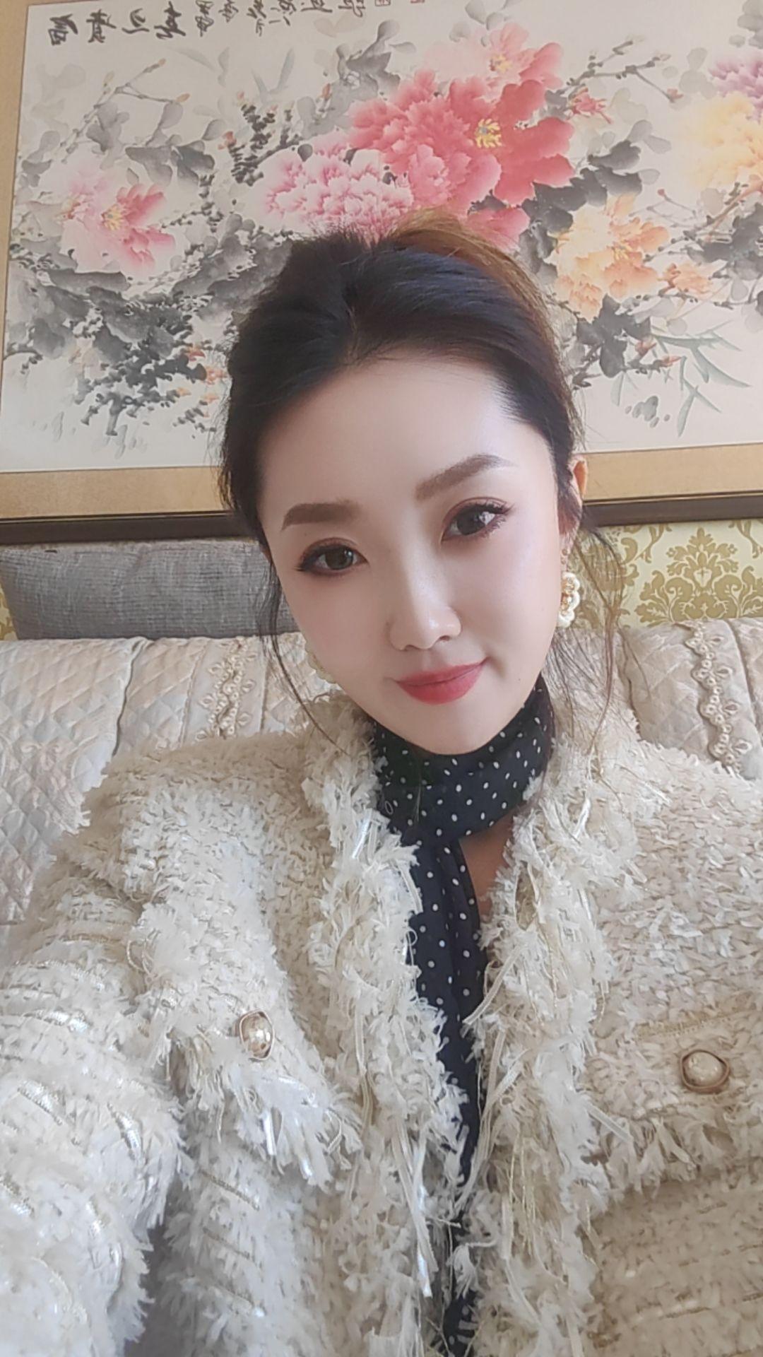 万家灯火有什么好羡慕的呢?有的人长得很漂亮 却未能遇良人 有的人不漂亮...