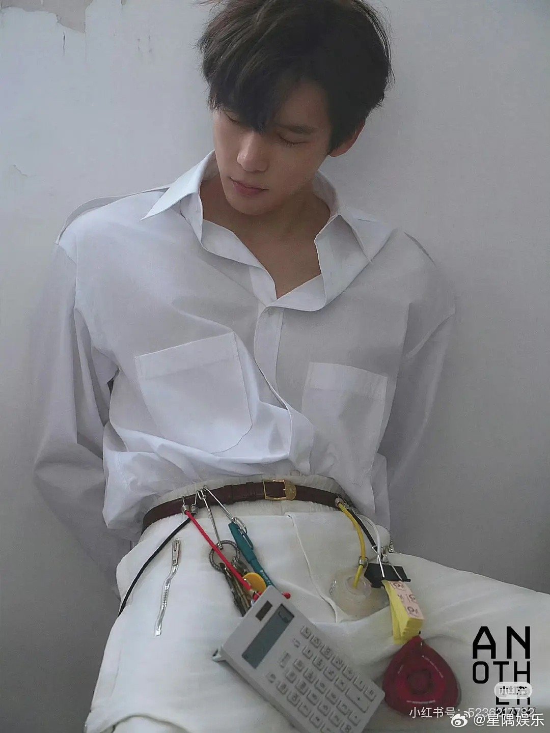 王安宇得罪摄影师了？拍的好奇怪 