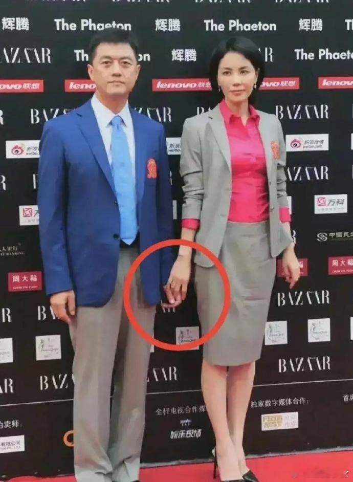 当初王菲有多爱李亚鹏，愿意为他穿这种衣服 