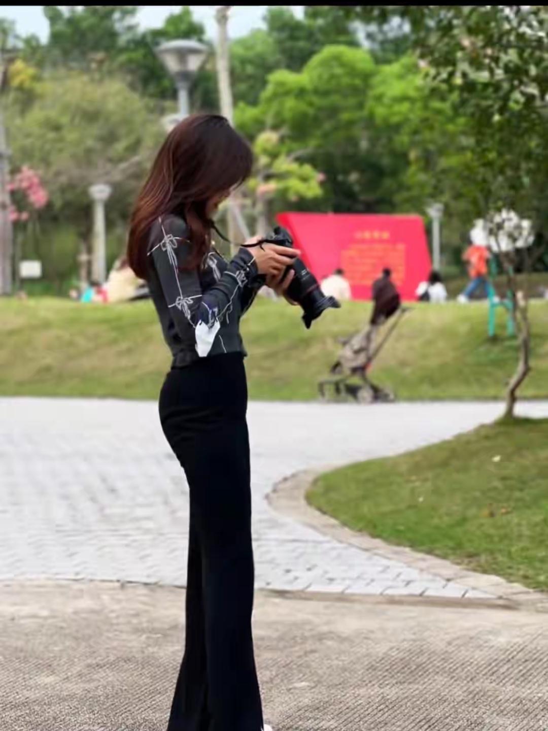 就这身型身高和整体气质形象，不当模特都有些太浪费了！