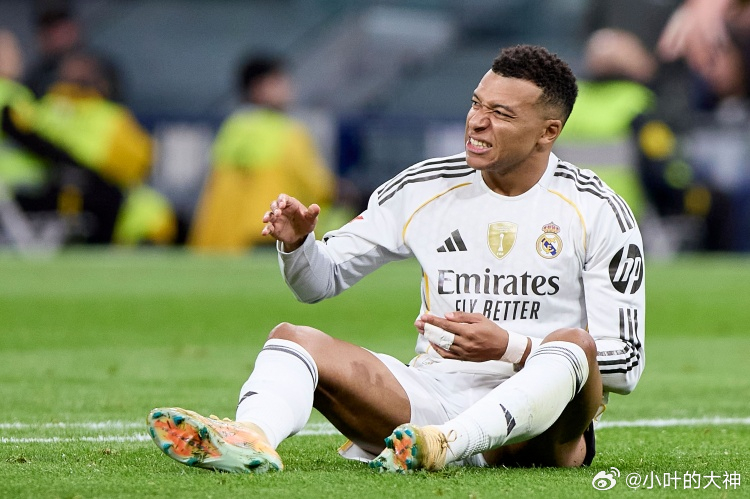 这能认错？记者吐槽姆总遭误诊：我骨折时医生在腿上画了巨大箭头03月25日讯 据R