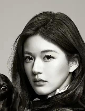 赵露思这个上嘴唇还能恢复到从前吗 ​​​