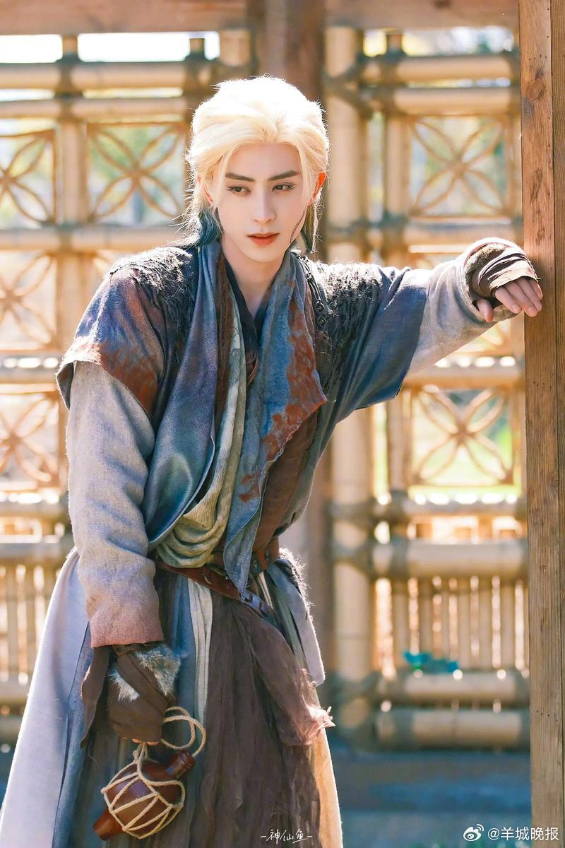 【#2025决战仙侠男主之巅#，谁是你心中的年度最佳？】仙侠剧男主角已成为一个充