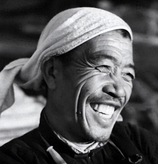 [微风]1986年，陈永贵病逝，大寨搭了灵棚，昔阳县领导：不拆，就不去祭奠。在得