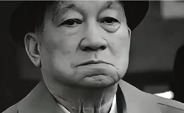 叶依奎（谢汉光）的故事体现了以下精神品质：
忠诚与坚守**
叶依奎在台湾隐姓埋名