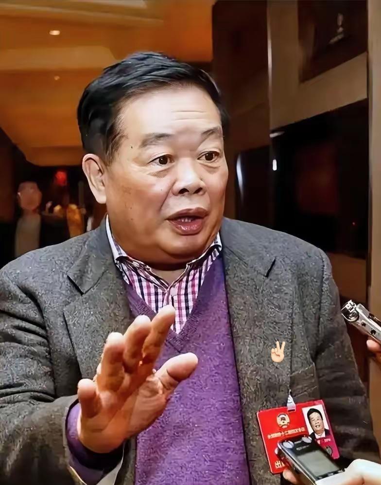 曹德旺那段话真该让扎堆带货的名人好好听听：美国明星再能赚也不碰带货，说白了是不抢