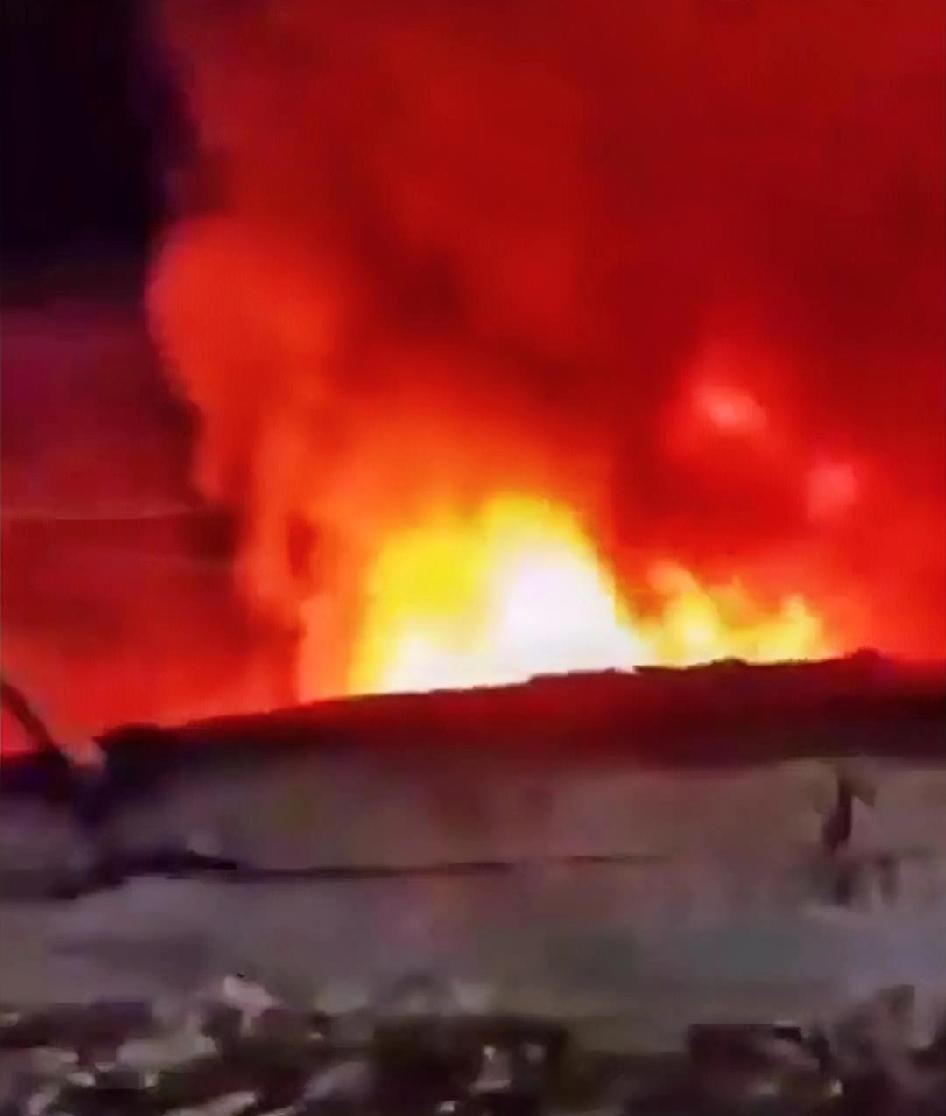 据委内瑞拉外交部消息，马杜罗宣布进入紧急状态并呼吁民众动员起来。
俄罗斯发动的战