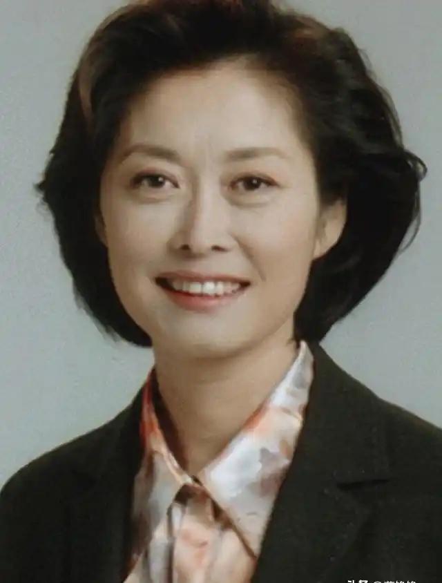 噩耗传来，非常悲痛，敬一丹一路走好！
敬一丹是黑龙江哈尔滨人，毕业于北京广播学院