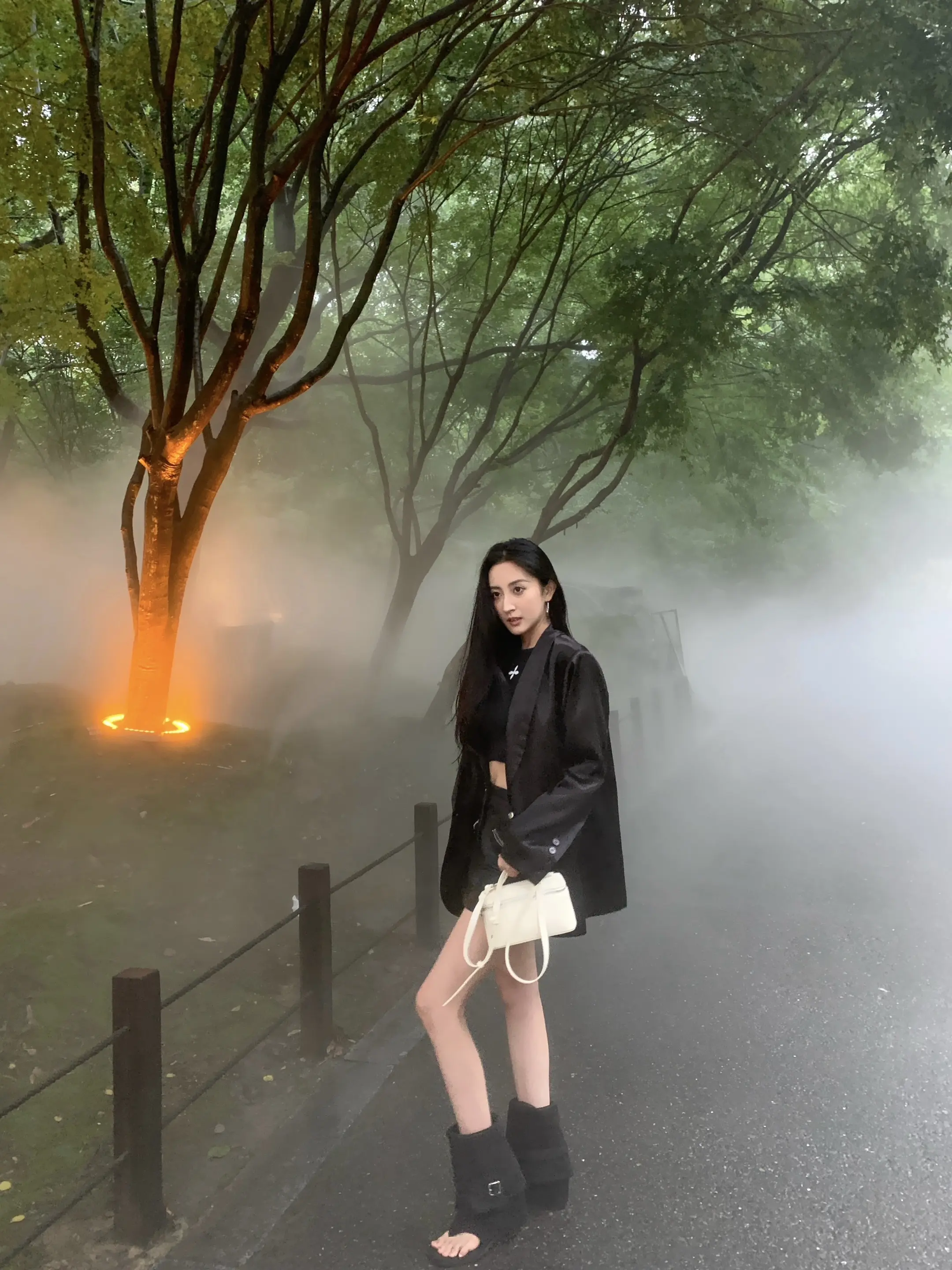 永远喜欢下雨天的氛围.