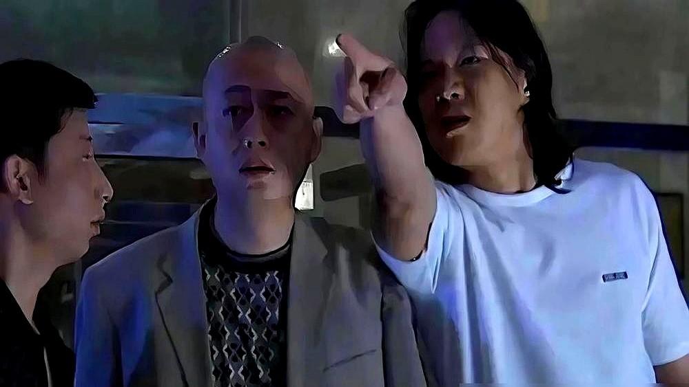骗了我们二十多年！《征服》里那个嚣张跋扈的刘华强，根本不是真的。

原型身边人透