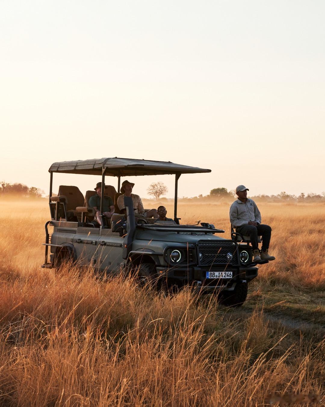越野车  INEOS Kavango狩猎非洲，日不落帝国的生活场景。迷弟抄卫士就