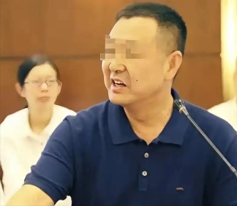 欠着20家银行近20亿，名字挂在失信名单上五年，人在哪儿，在澳洲墨尔本泳池边喝咖