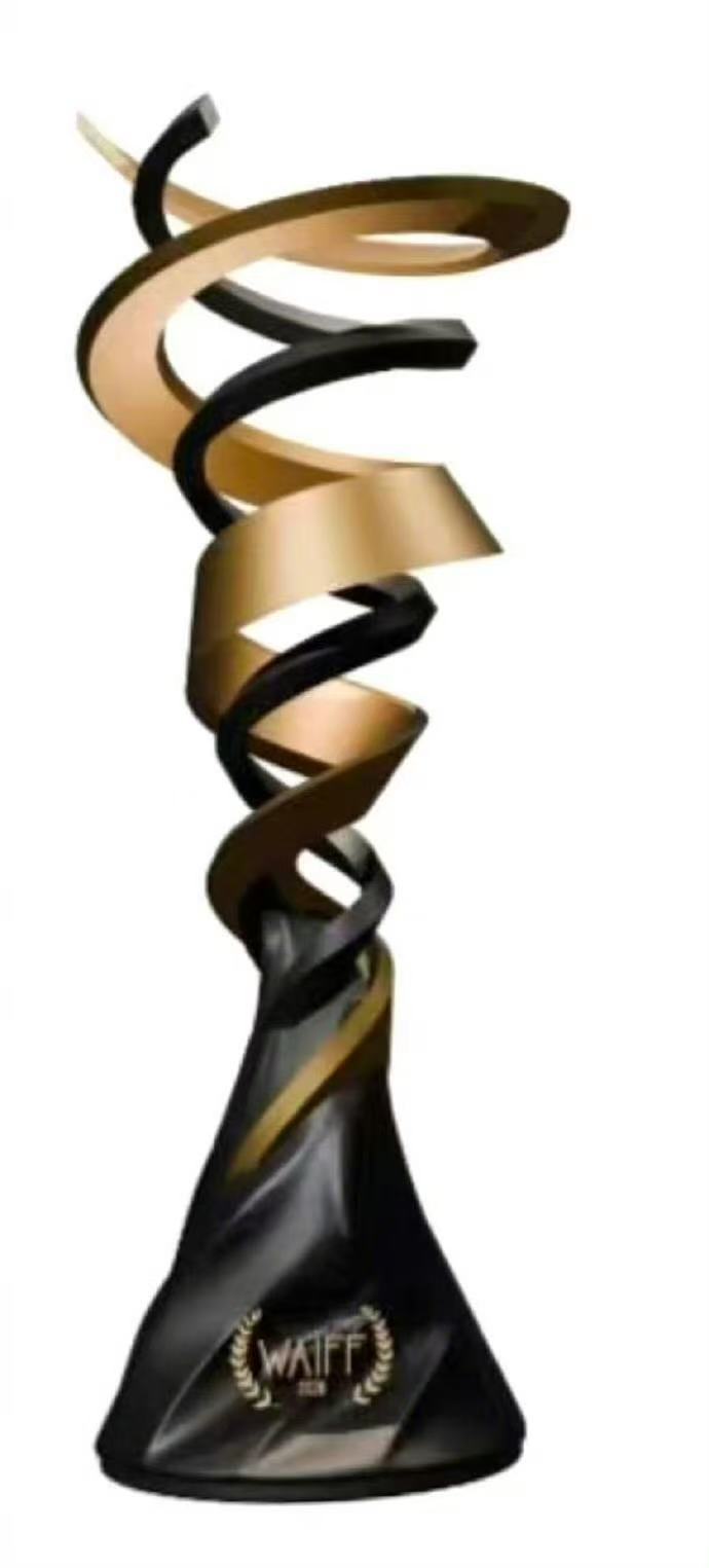 巩俐给AI电影节设计奖杯巩俐设计AI电影节奖杯哇哦！巩皇好牛！