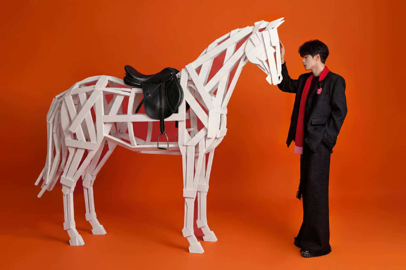 檀健次纯粹为辔静驭新岁檀健次同奔前方明朗 檀健次纯粹为辔，静驭新岁，同奔前方明朗