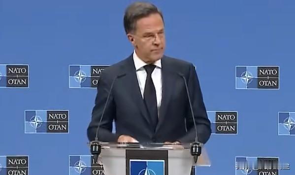 在发布会上明确表示，美国战略重心将逐步向亚洲转移，欧洲必须结束对单一盟友的过度依