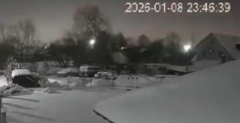 【突发新闻：俄罗斯确认使用“奥列什尼克”导弹对乌克兰发动空袭。】俄罗斯国防部声称