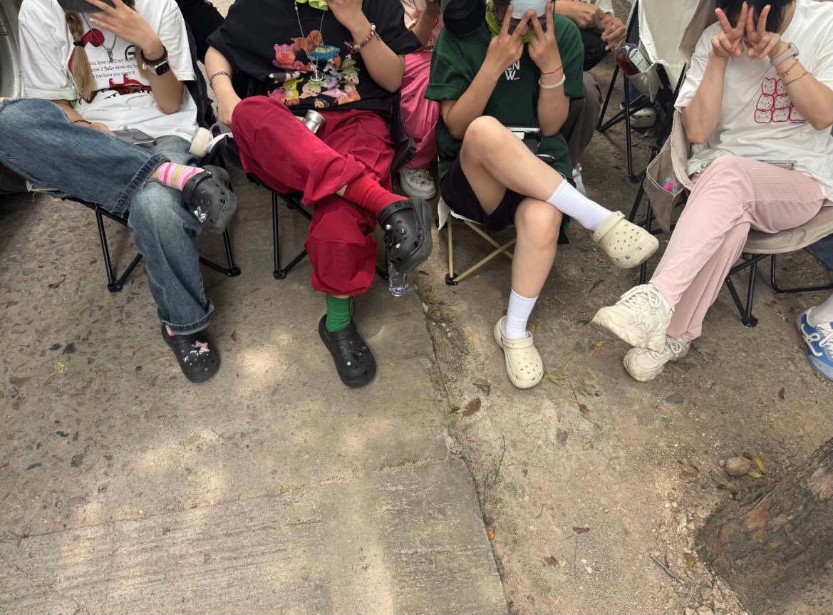 陈伟霆 坐这么舒服啊你们 谁懂啊！这种带着点小抱怨又全是宠溺的语气，简直和张启山